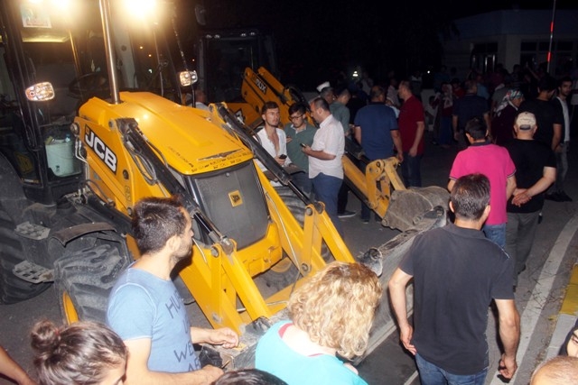 MİLLET DARBEYE GEÇİT VERMEDİ 181