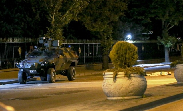 MİLLET DARBEYE GEÇİT VERMEDİ 190