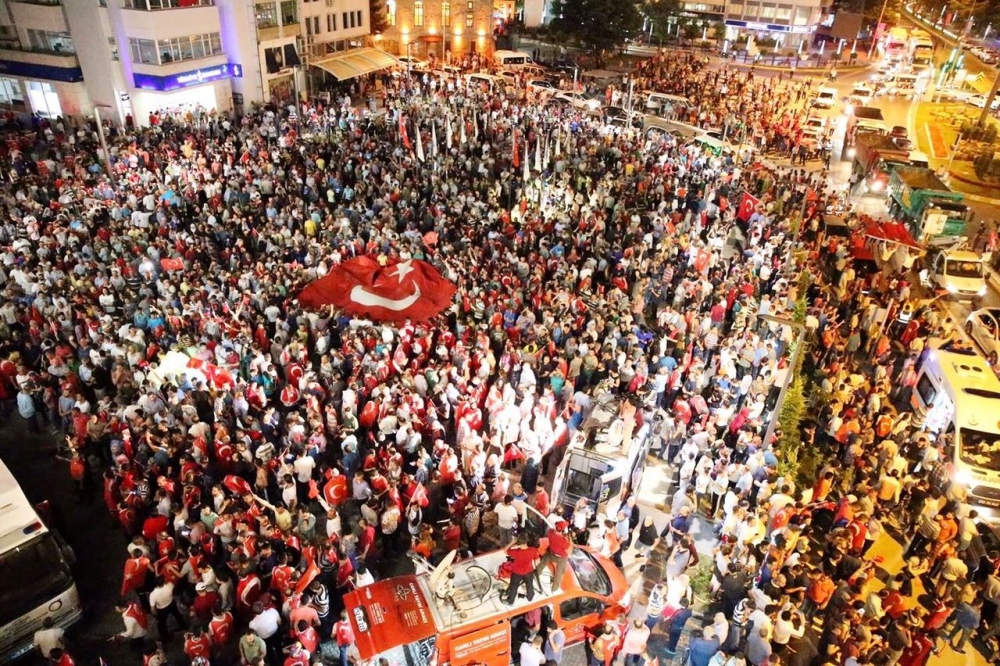 MİLLET DARBEYE GEÇİT VERMEDİ 37