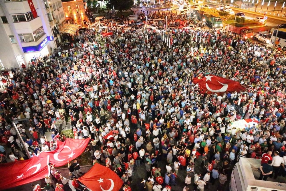 MİLLET DARBEYE GEÇİT VERMEDİ 38