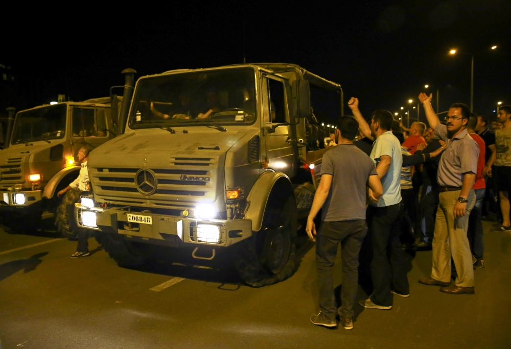 MİLLET DARBEYE GEÇİT VERMEDİ 40