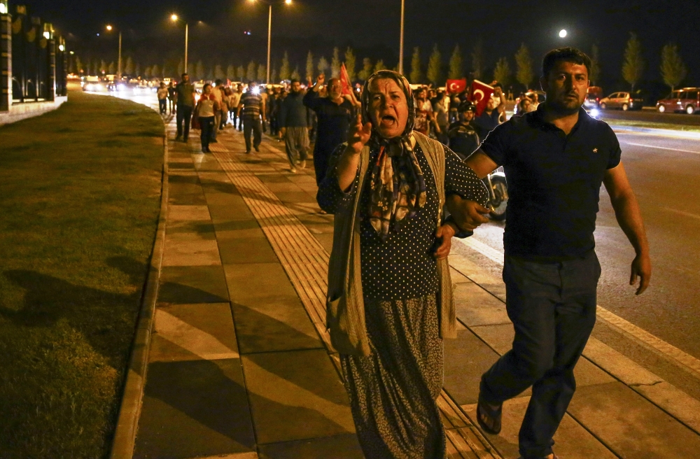 MİLLET DARBEYE GEÇİT VERMEDİ 48