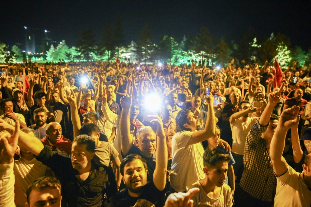 MİLLET DARBEYE GEÇİT VERMEDİ 58