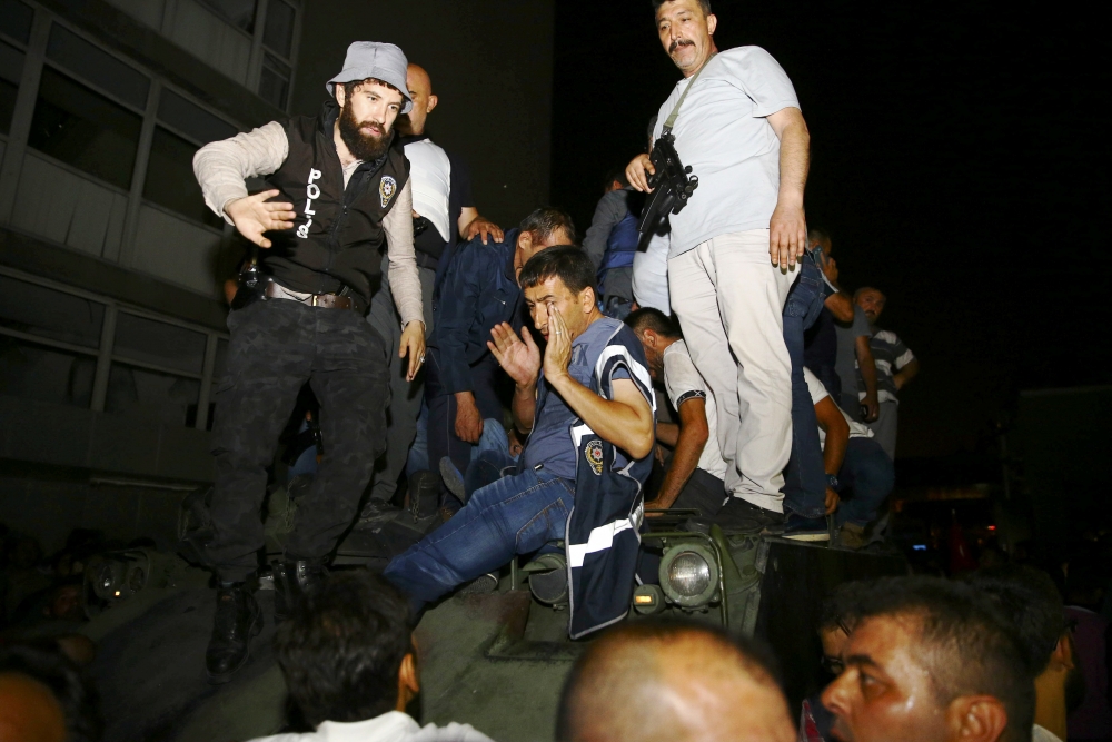 MİLLET DARBEYE GEÇİT VERMEDİ 64