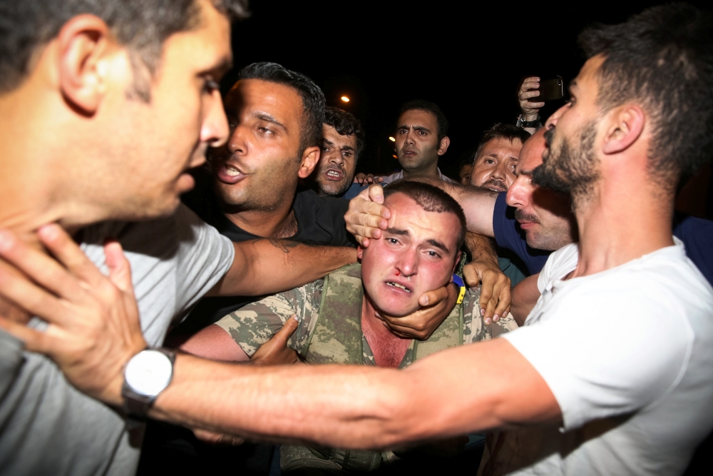 MİLLET DARBEYE GEÇİT VERMEDİ 90