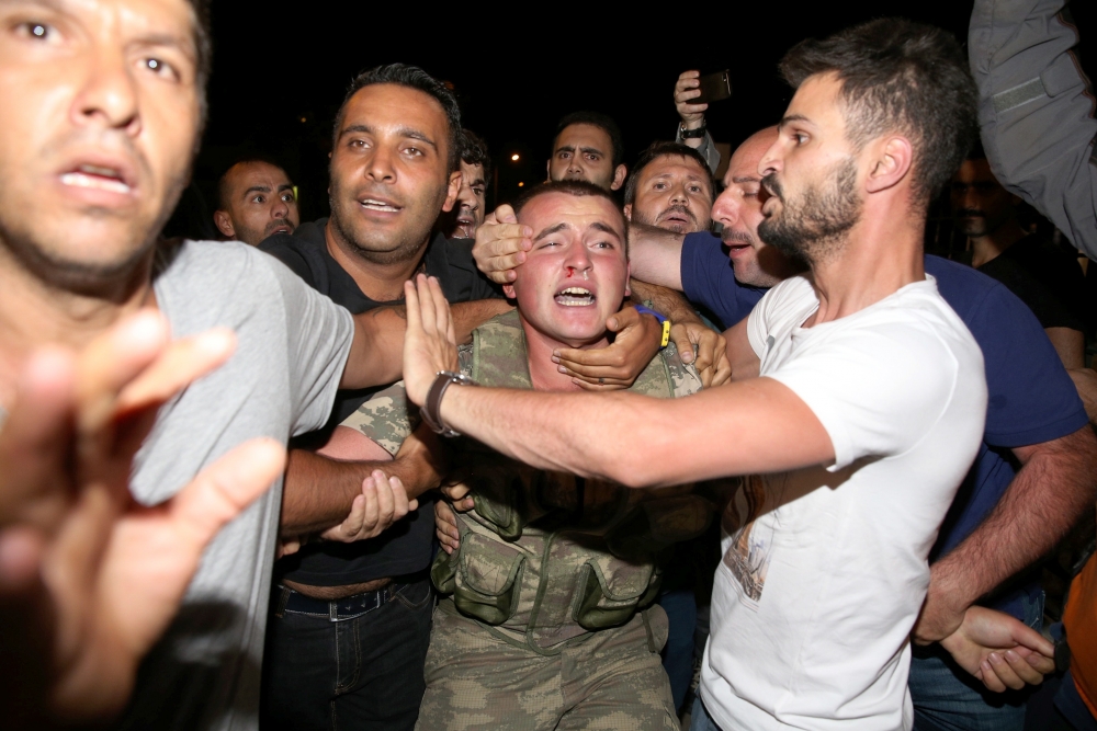 MİLLET DARBEYE GEÇİT VERMEDİ 91
