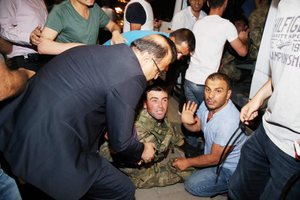 MİLLET DARBEYE GEÇİT VERMEDİ 96