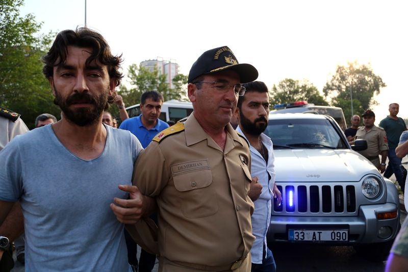 İşte tutuklanan komutanlar 17