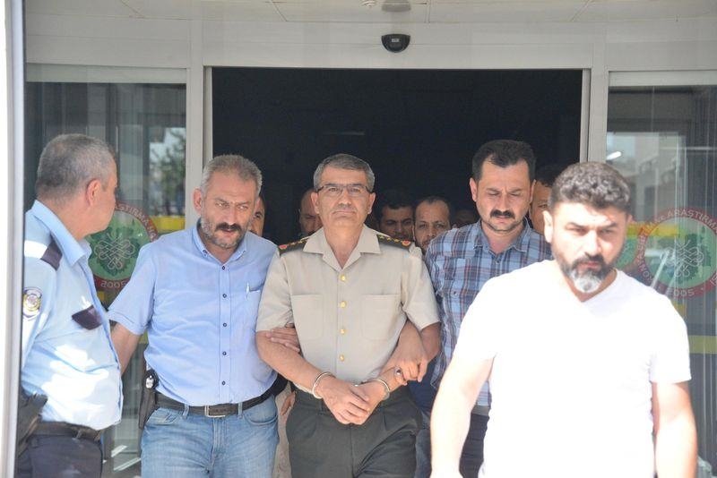 İşte tutuklanan komutanlar 18