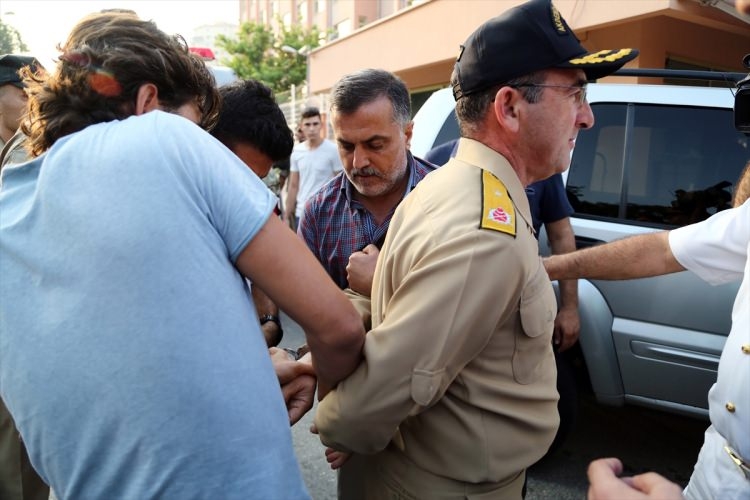 İşte tutuklanan komutanlar 38