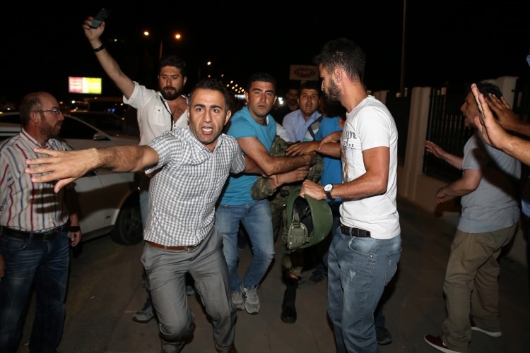 İşte tutuklanan komutanlar 51