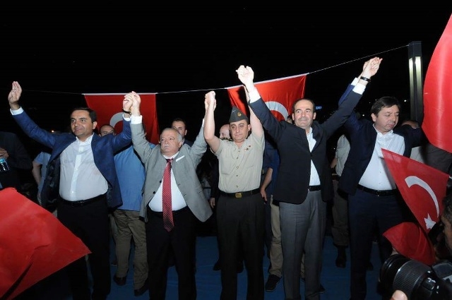 Konya'da darbe girşimine tepkiler 12