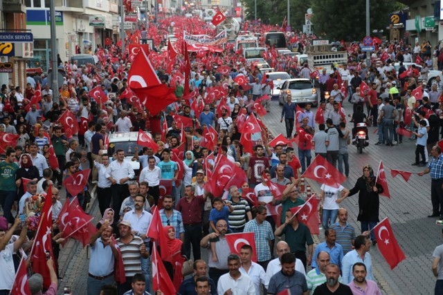 Konya'da darbe girşimine tepkiler 19