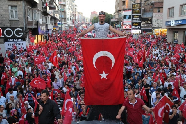 Konya'da darbe girşimine tepkiler 20