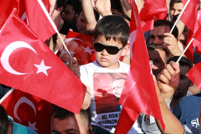 Konya'da darbe girşimine tepkiler 27