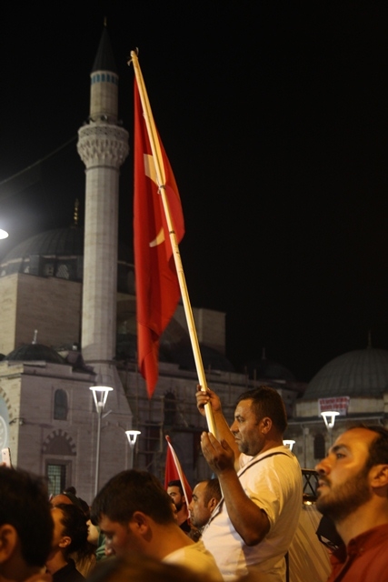 Konya'da darbe girşimine tepkiler 46