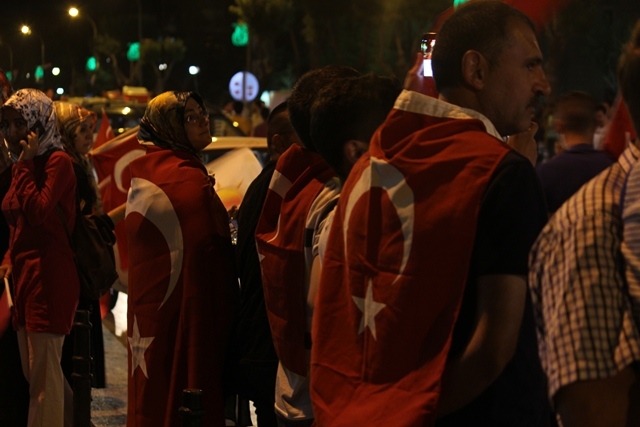 Konya'da darbe girşimine tepkiler 47