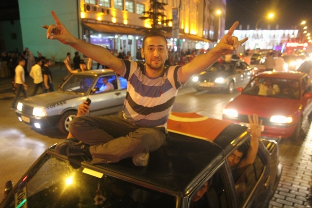 Konya'da darbe girşimine tepkiler 50