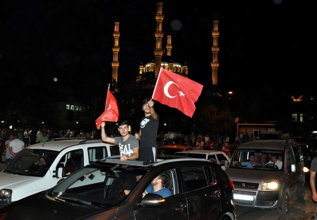Konya'da darbe girşimine tepkiler 8