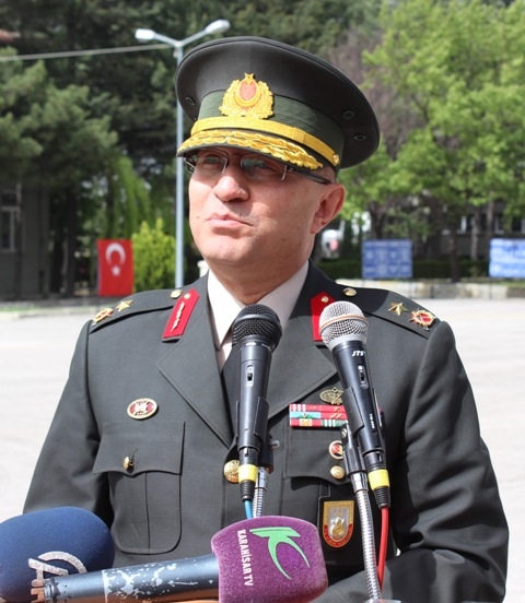 İŞTE DARBE GİRİŞİMİNDE GÖZALTINA ALINAN GENARELLER 15
