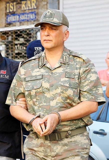 İŞTE DARBE GİRİŞİMİNDE GÖZALTINA ALINAN GENARELLER 51