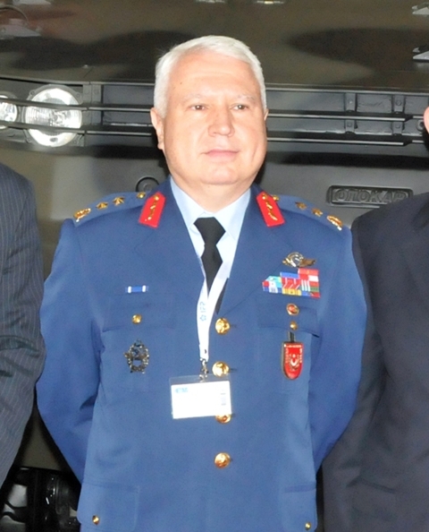 İŞTE DARBE GİRİŞİMİNDE GÖZALTINA ALINAN GENARELLER 75