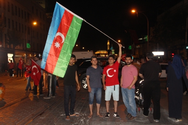 Konya'da demokrasi nöbeti 24