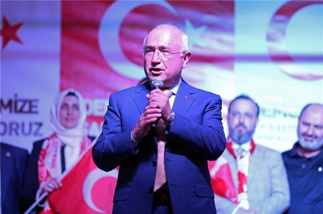 Ünlülerden Kızılay nöbeti 9