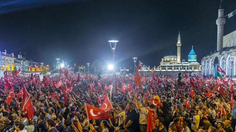 Cumhurbaşkanı Erdoğan Konya "demokrasi bekçileri"ne seslendi