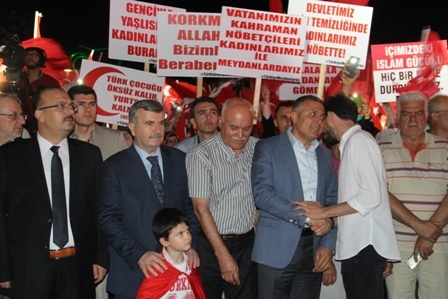 Konya'da Darbe Karşıtı Pankartlar