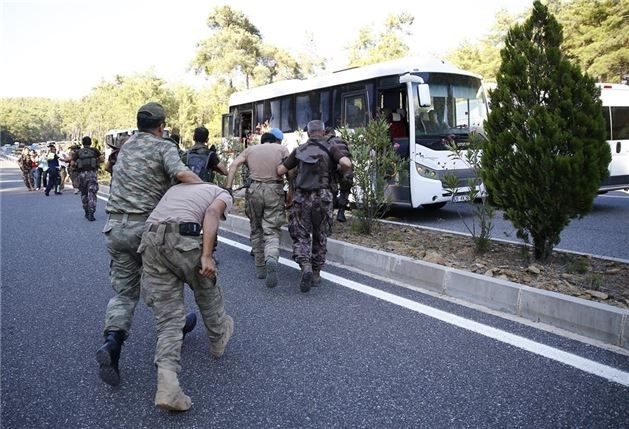 Suikast timi delikte yakalandı 12