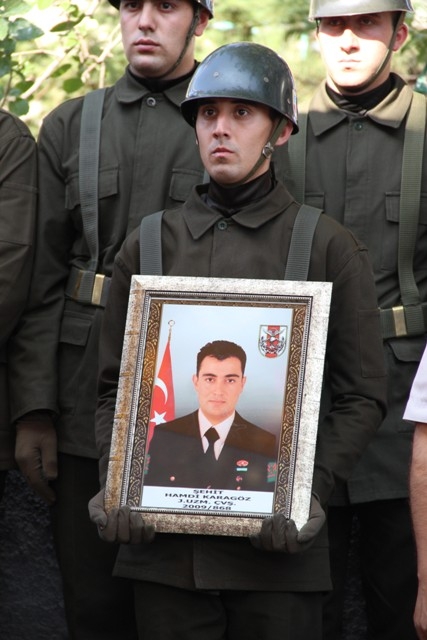 Şehit J. Uzm. Çvş Hamdi Karagöz toprağa verildi 28