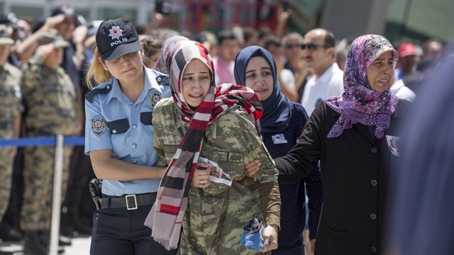 Şehit J. Uzm. Çvş Hamdi Karagöz toprağa verildi