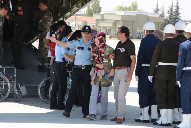 Şehit J. Uzm. Çvş Hamdi Karagöz toprağa verildi