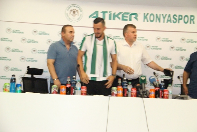 Hora imzayı attı 22