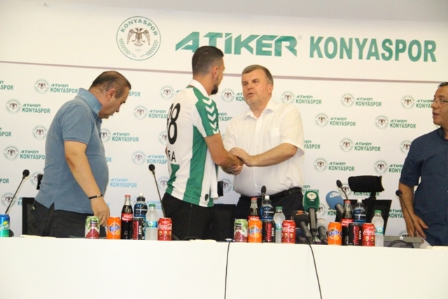 Hora imzayı attı 23