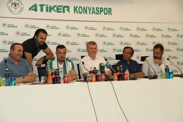 Hora imzayı attı 27