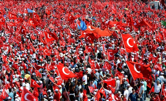 Demokrasi ve Şehitler Mitingi 105
