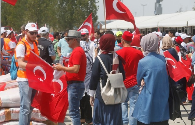 Demokrasi ve Şehitler Mitingi 16