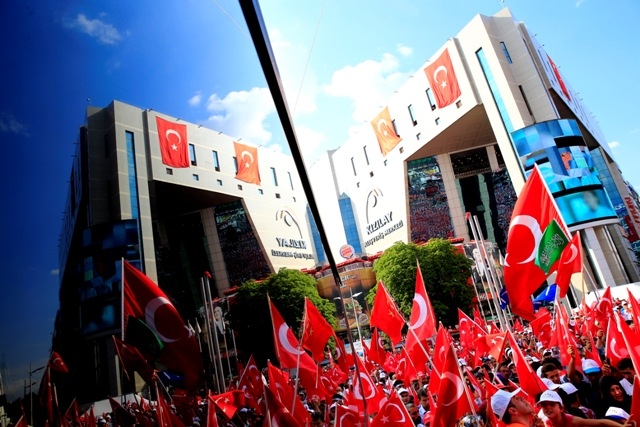 Demokrasi ve Şehitler Mitingi 186