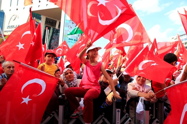 Demokrasi ve Şehitler Mitingi 187