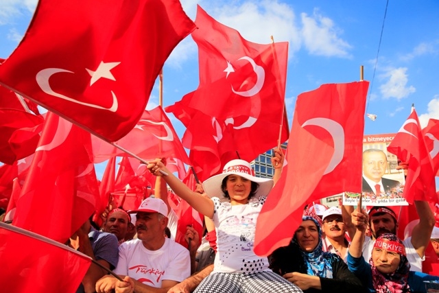 Demokrasi ve Şehitler Mitingi 190