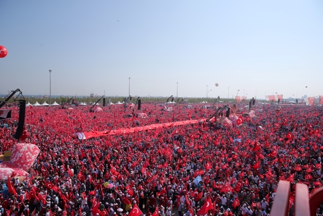 Demokrasi ve Şehitler Mitingi 221