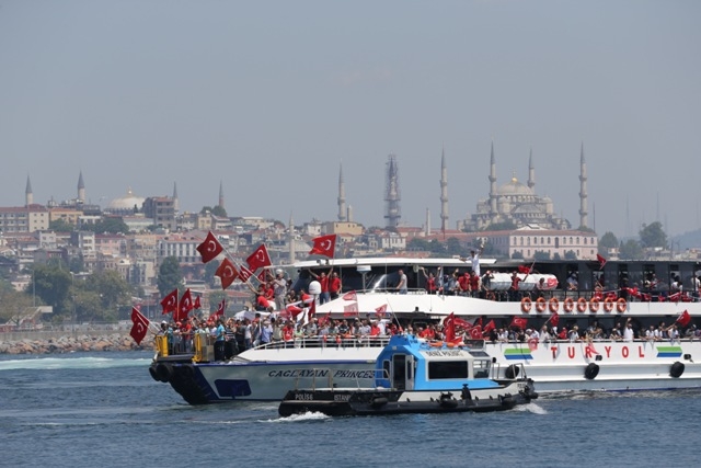 Demokrasi ve Şehitler Mitingi 30