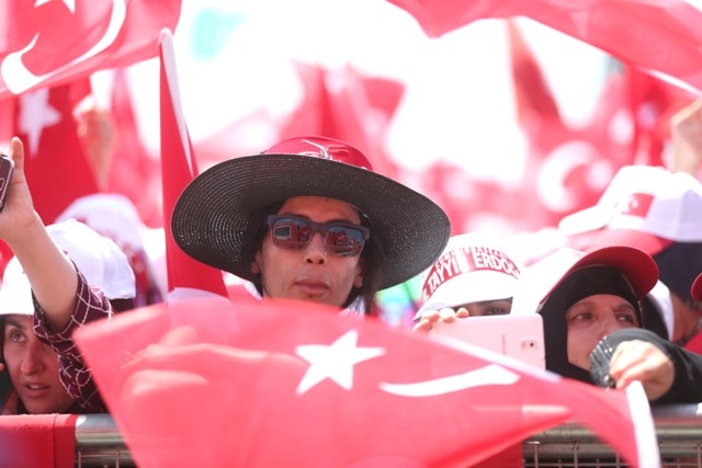 Demokrasi ve Şehitler Mitingi 38