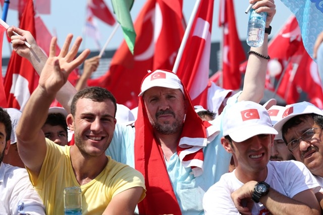 Demokrasi ve Şehitler Mitingi 54