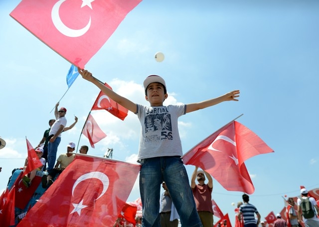 Demokrasi ve Şehitler Mitingi 67