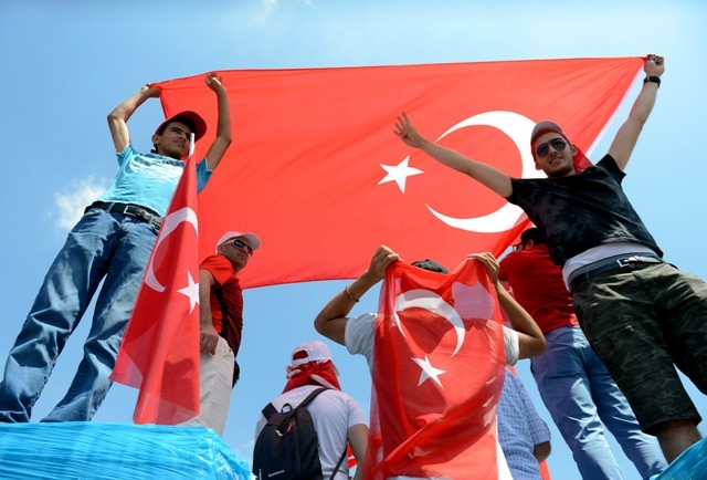 Demokrasi ve Şehitler Mitingi 74