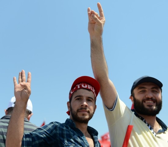 Demokrasi ve Şehitler Mitingi 90