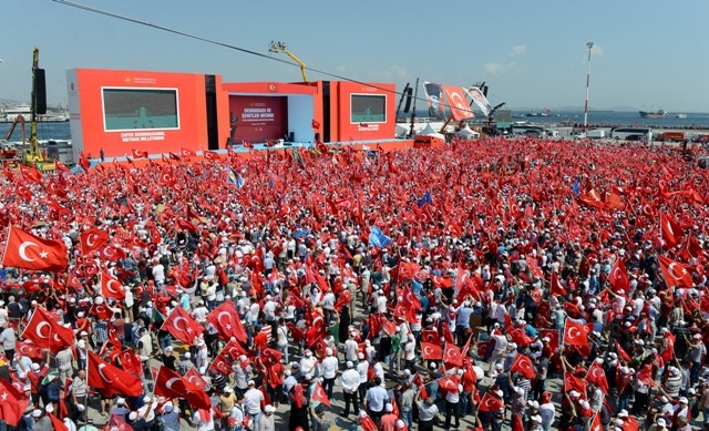 Demokrasi ve Şehitler Mitingi 93